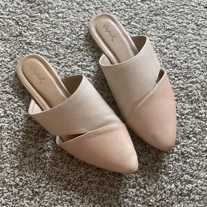 Cream nude leather pointed toe cutout loafers